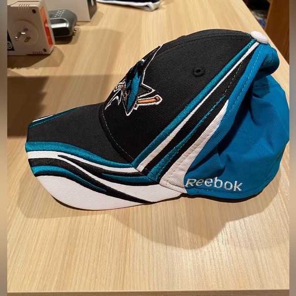SOLD ON EBAY - NHL San Jose Sharks Reebok Fitted Hat - Size Sm-Md - Picture 4 of 5